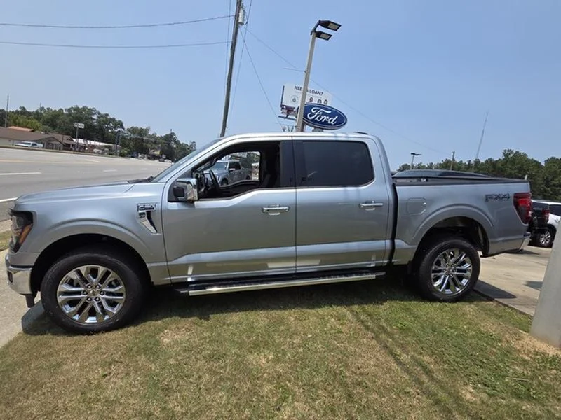 New 2026 Iconic Silver Metallic Ford XLT image 5