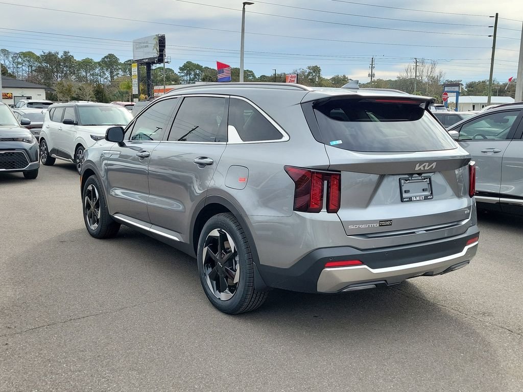 New 2026 Gray Kia EX image 4