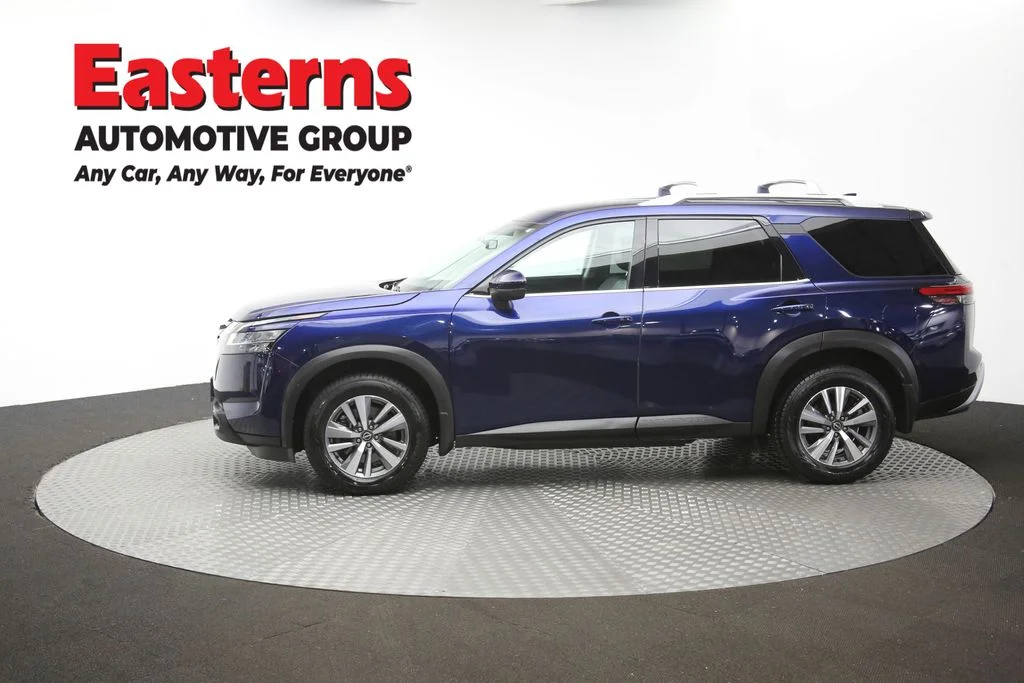 Used 2023 Blue Nissan SL image 60