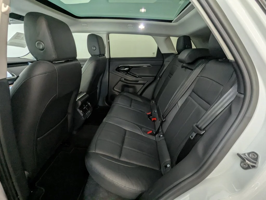 Used 2023 White Land Rover S image 15