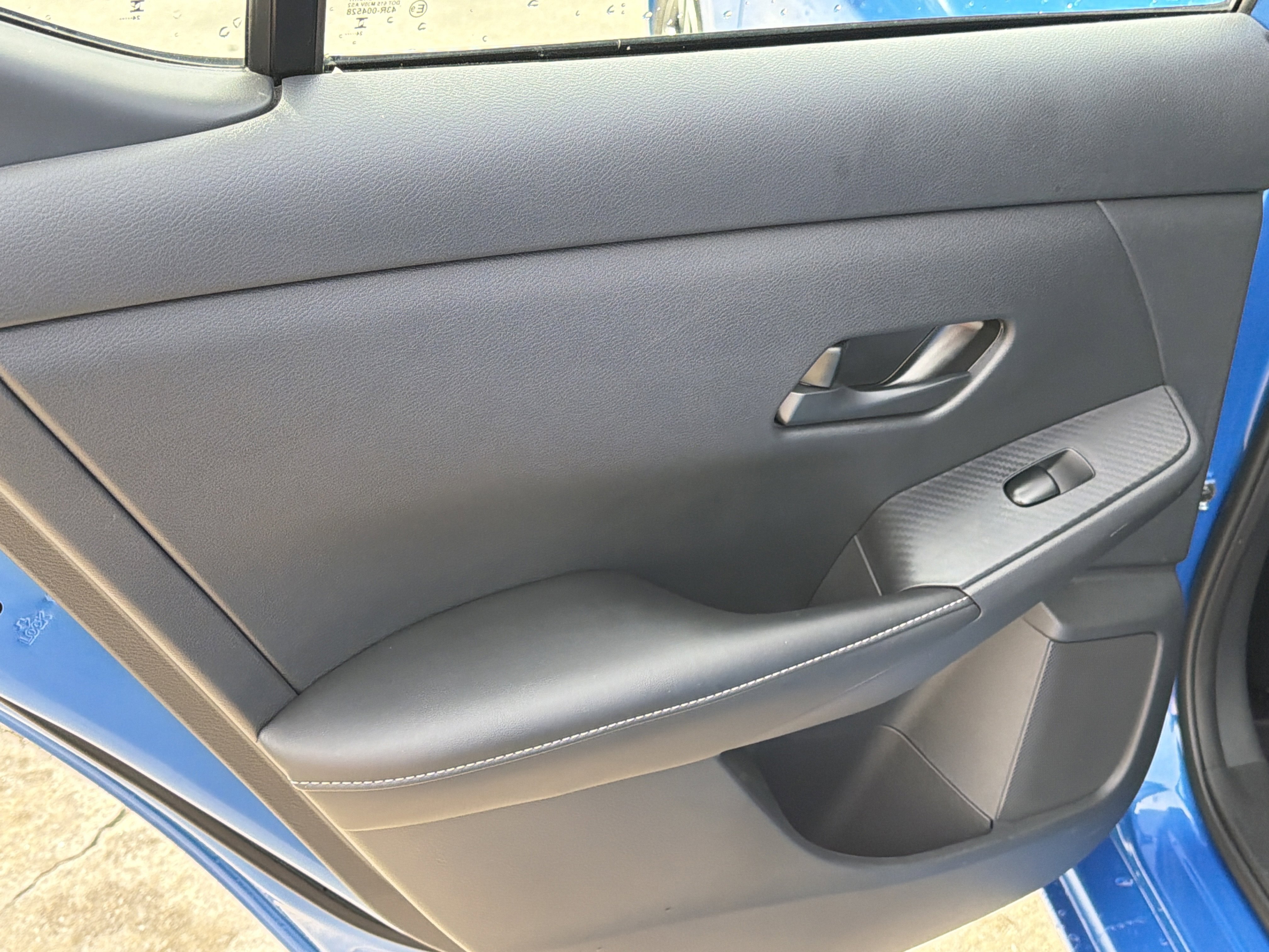 Used 2025 Electric Blue Metallic Nissan SV image 22