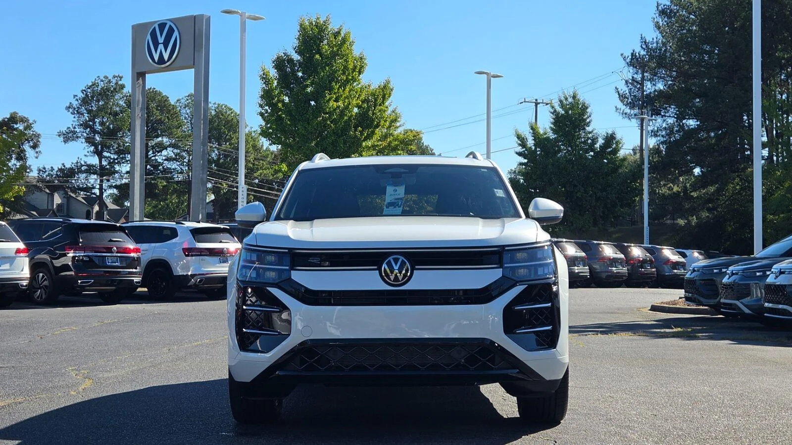 New 2027 Opal White Pearl Volkswagen SEL R-Line image 2
