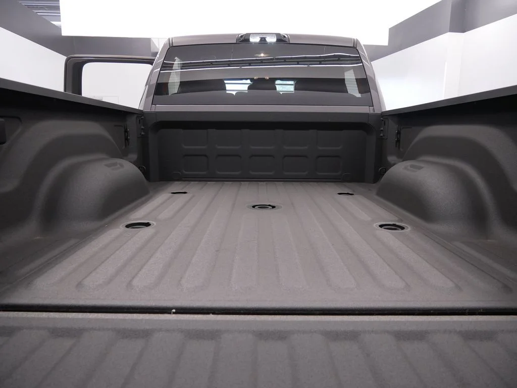 New 2026 Granite Crystal Metallic Clear-Coat Exterior Paint Ram Big Horn image 15