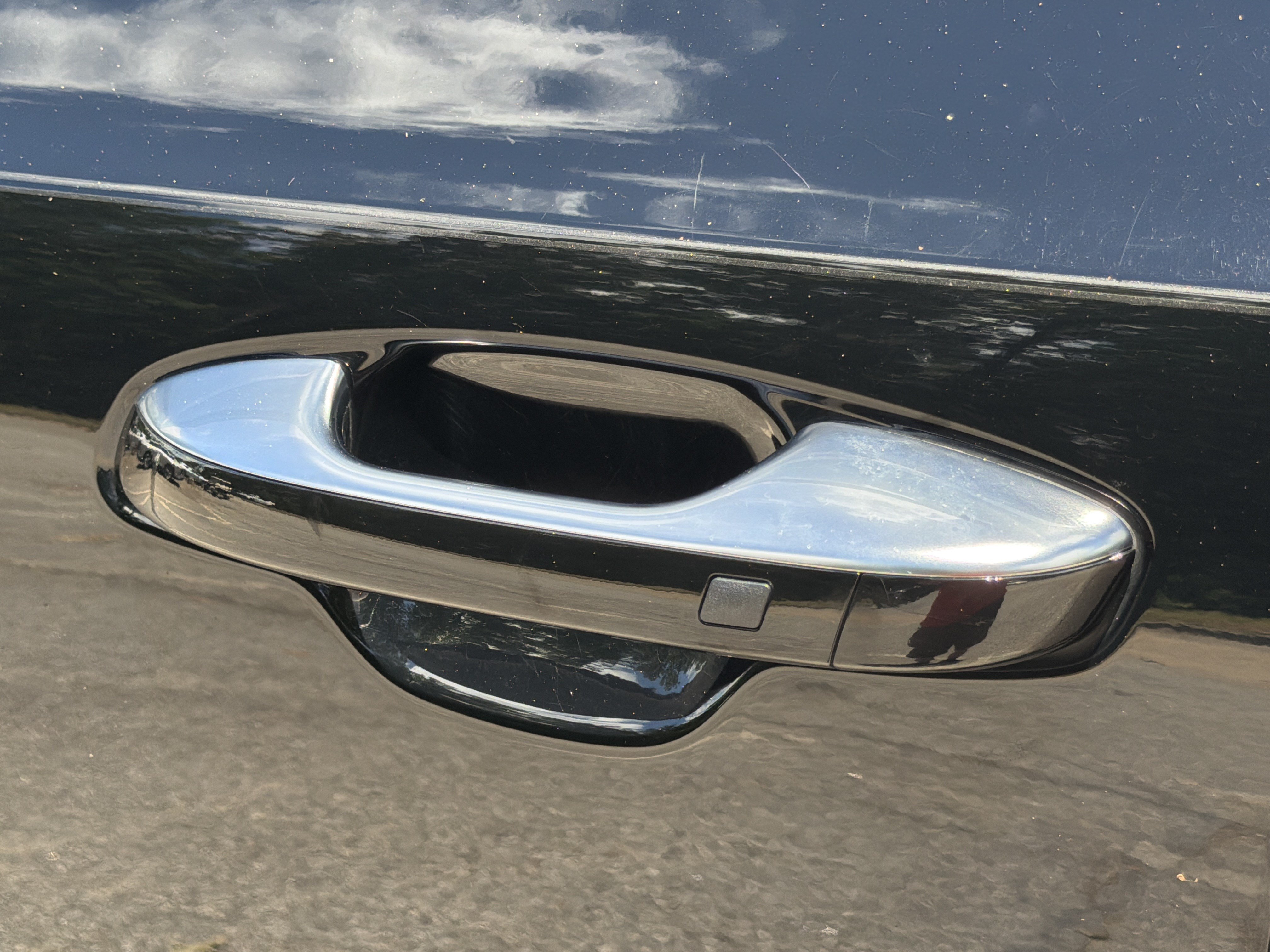 Used 2022 Ebony Black Kia SX image 36