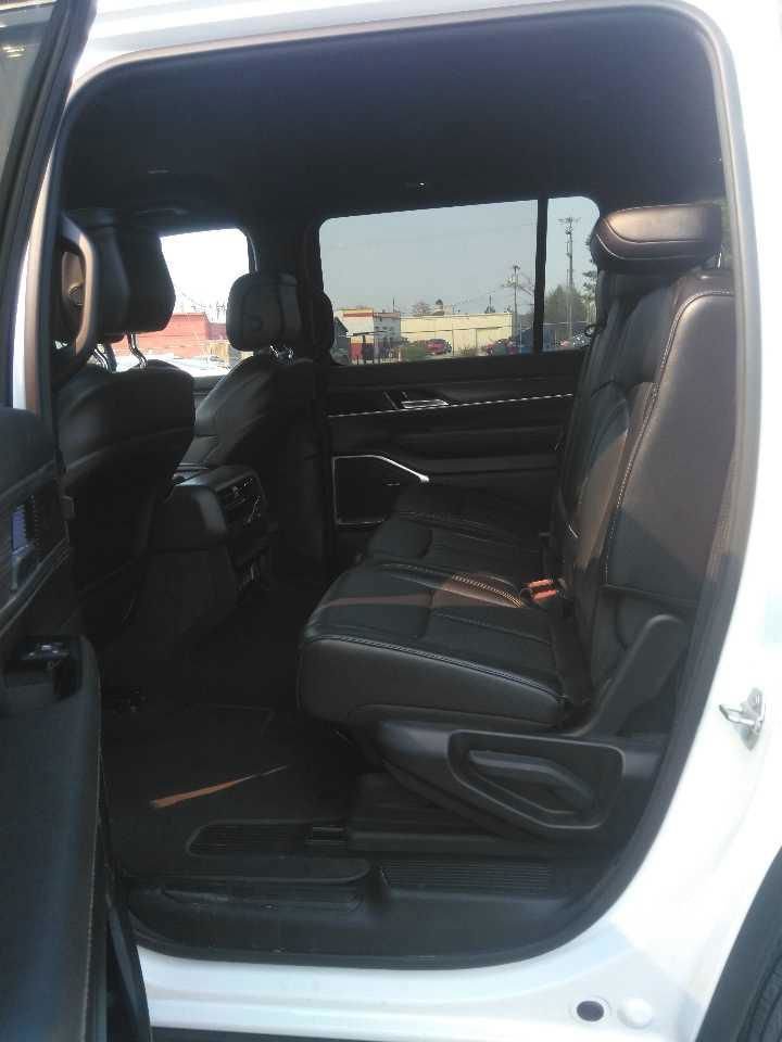 Used 2024 White Jeep Series II image 11