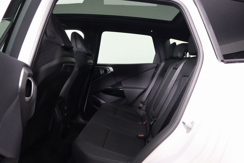 New 2026 Alpine White BMW 30 xDrive image 6