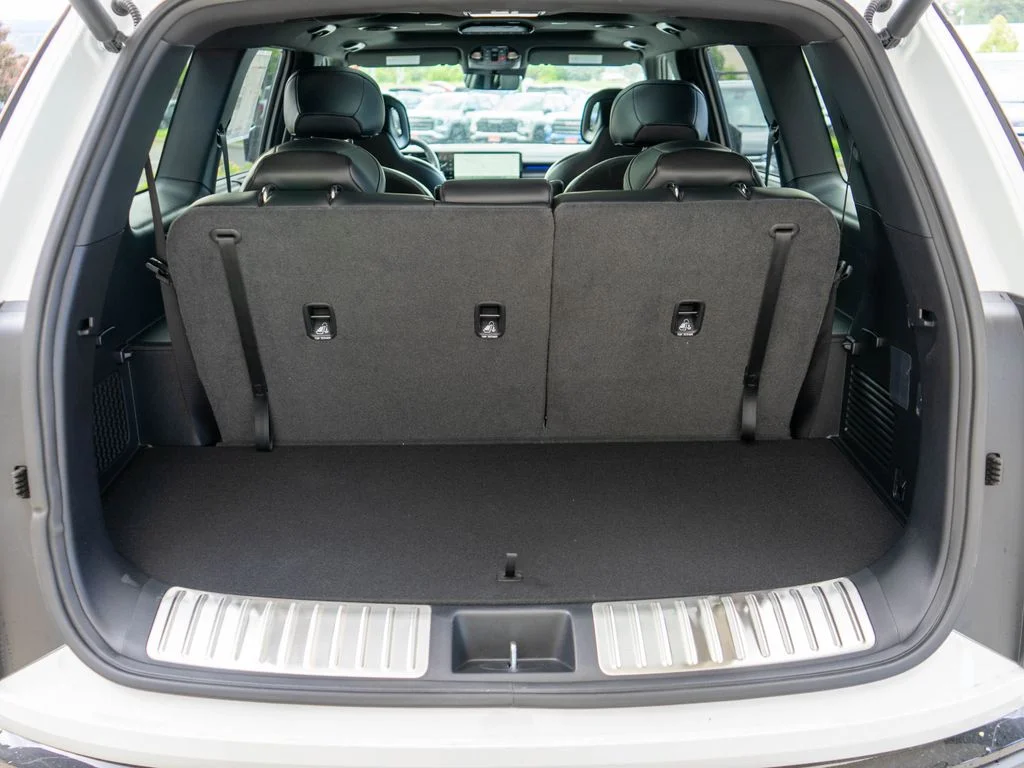 New 2027 Glacial White Pearl Kia X-LINE SX image 35