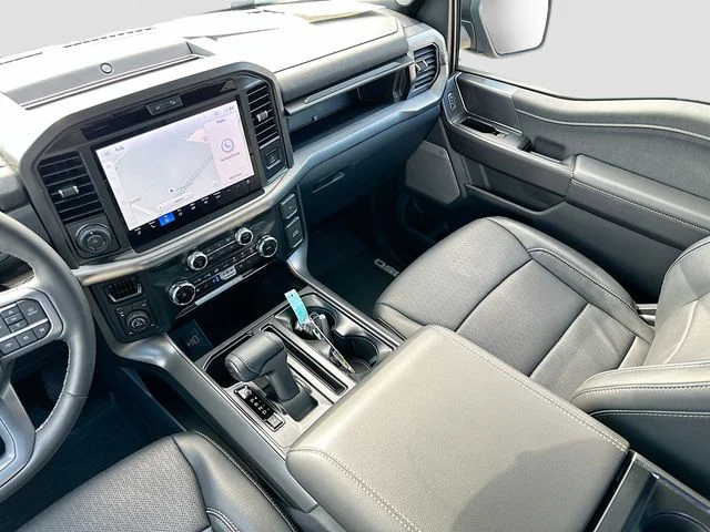 Used 2025 Black Ford Lariat image 23