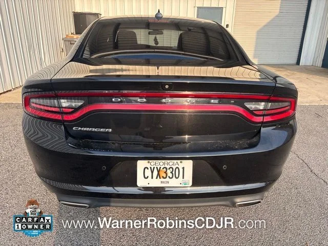 Used 2023 Black Dodge SXT image 6