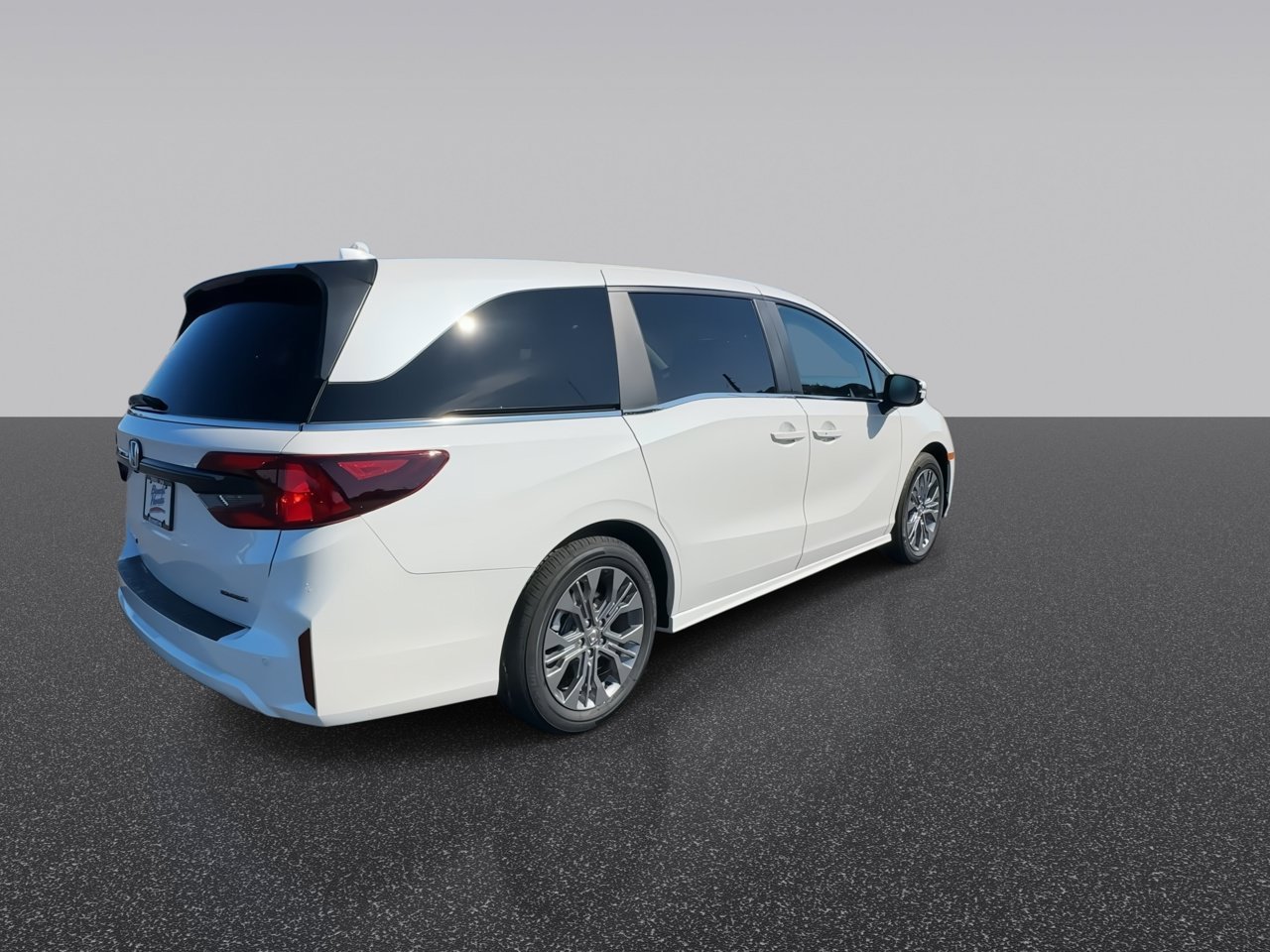 2026 Honda Odyssey Touring - Photo 8