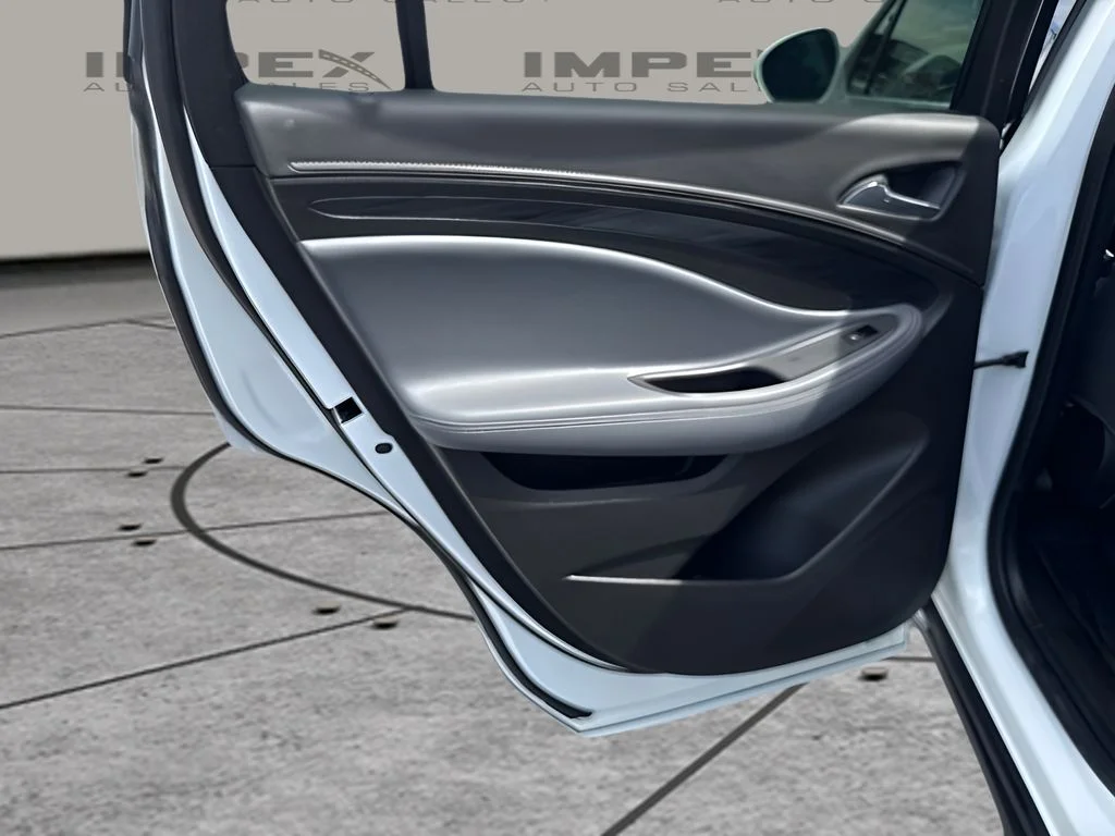 Used 2020 White Buick Essence image 18