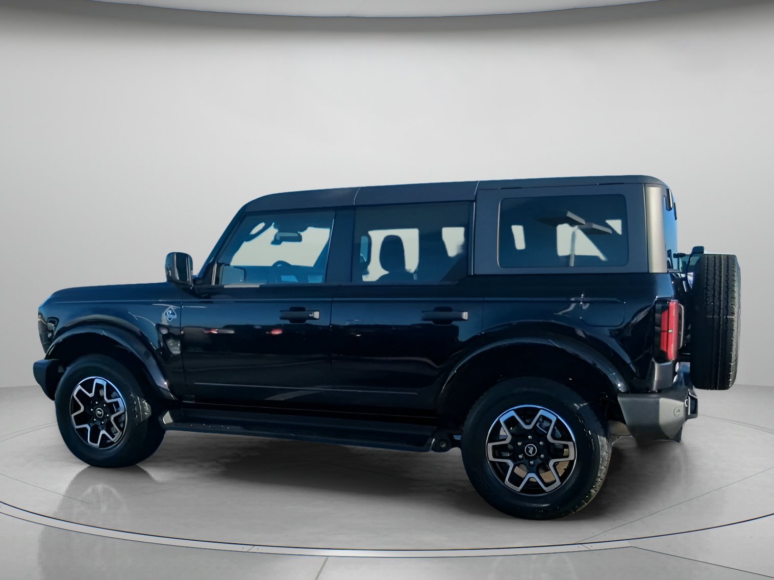 New 2026 Shadow Black Ford Outer Banks® image 15