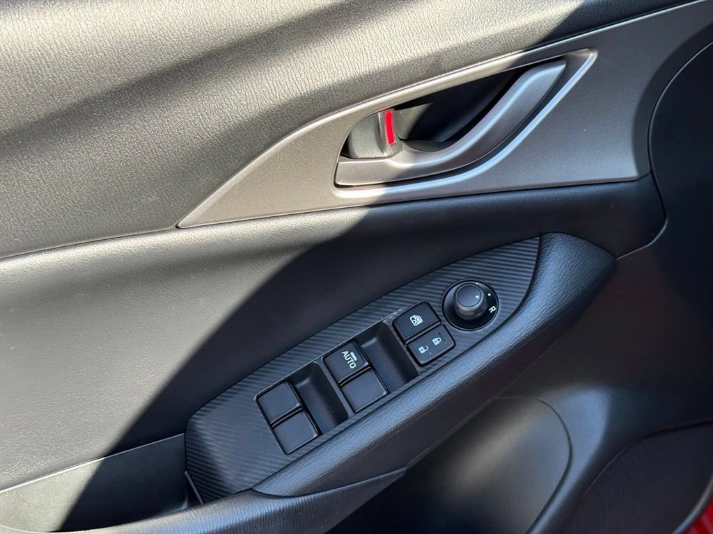 Used 2019 Red Mazda Sport image 19