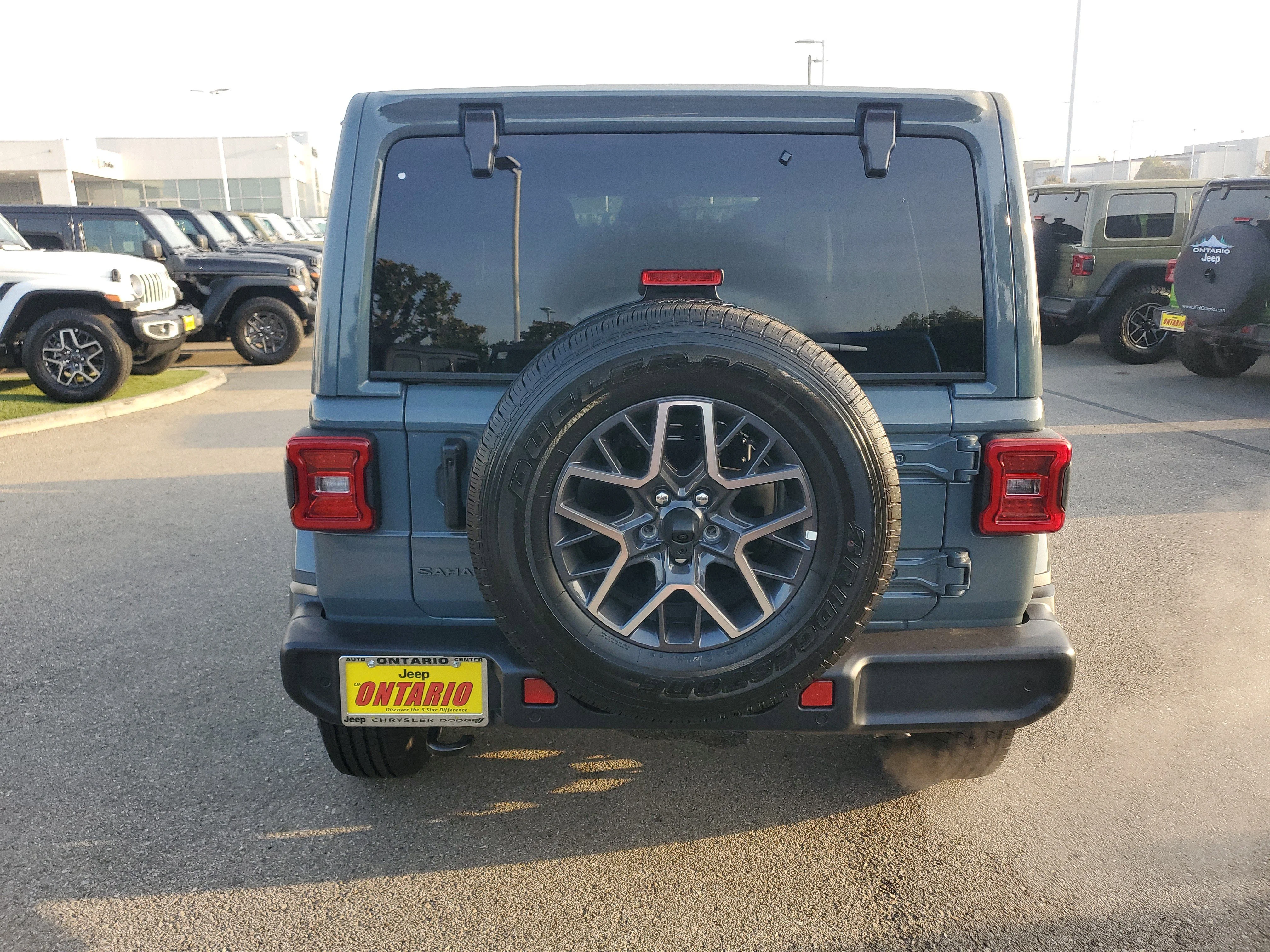 New 2026 Anvil Clear-Coat Exterior Paint Jeep Sahara image 4