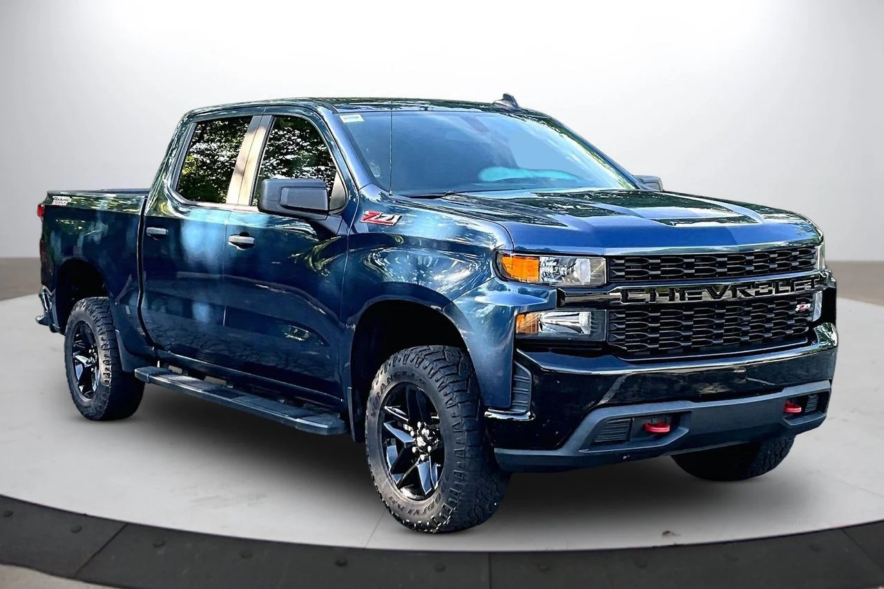 Used 2019 Blue Chevrolet Custom Trail Boss image 2