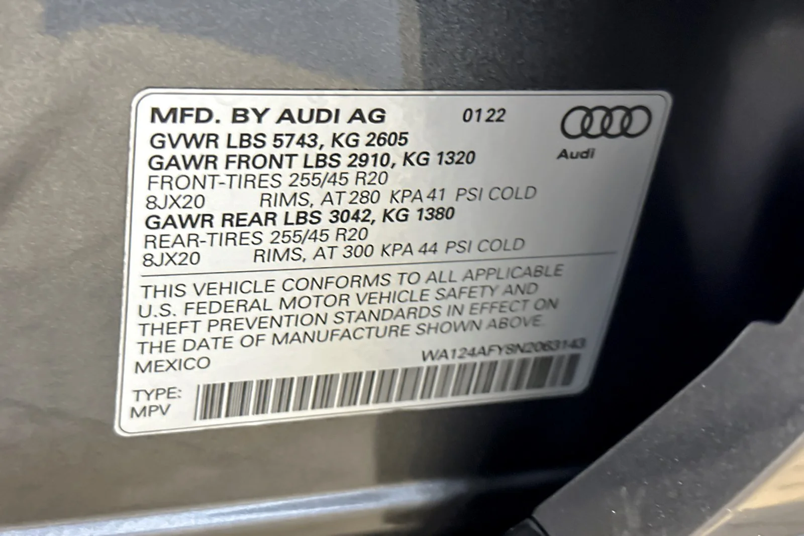 Used 2022 Daytona Gray Pearl Effect Audi Premium Plus 3.0 TFSI quattro image 28