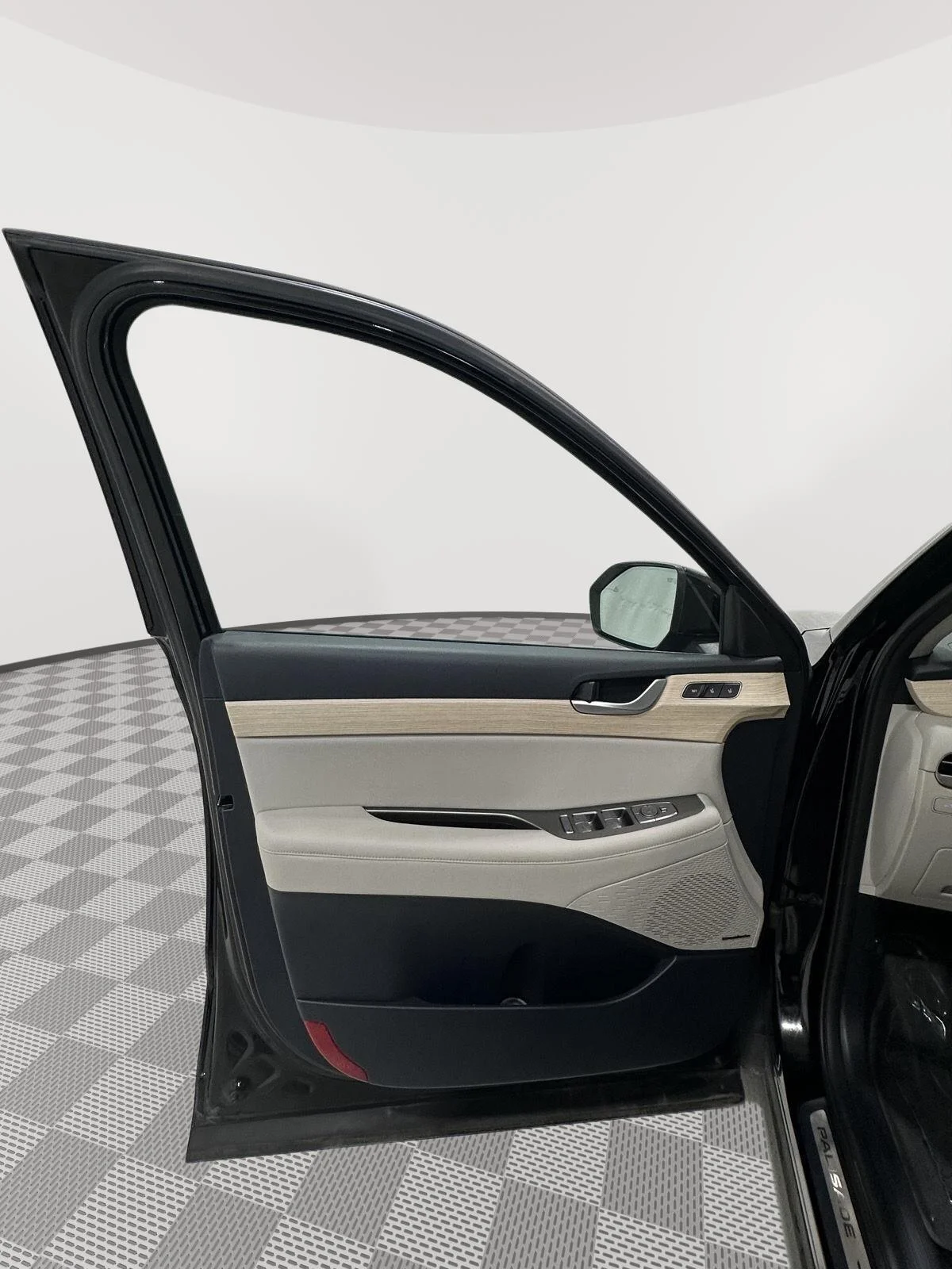 Used 2023  Hyundai Limited image 17
