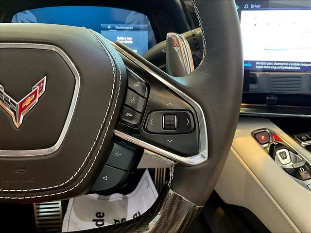 Used 2024 White Chevrolet Stingray image 13