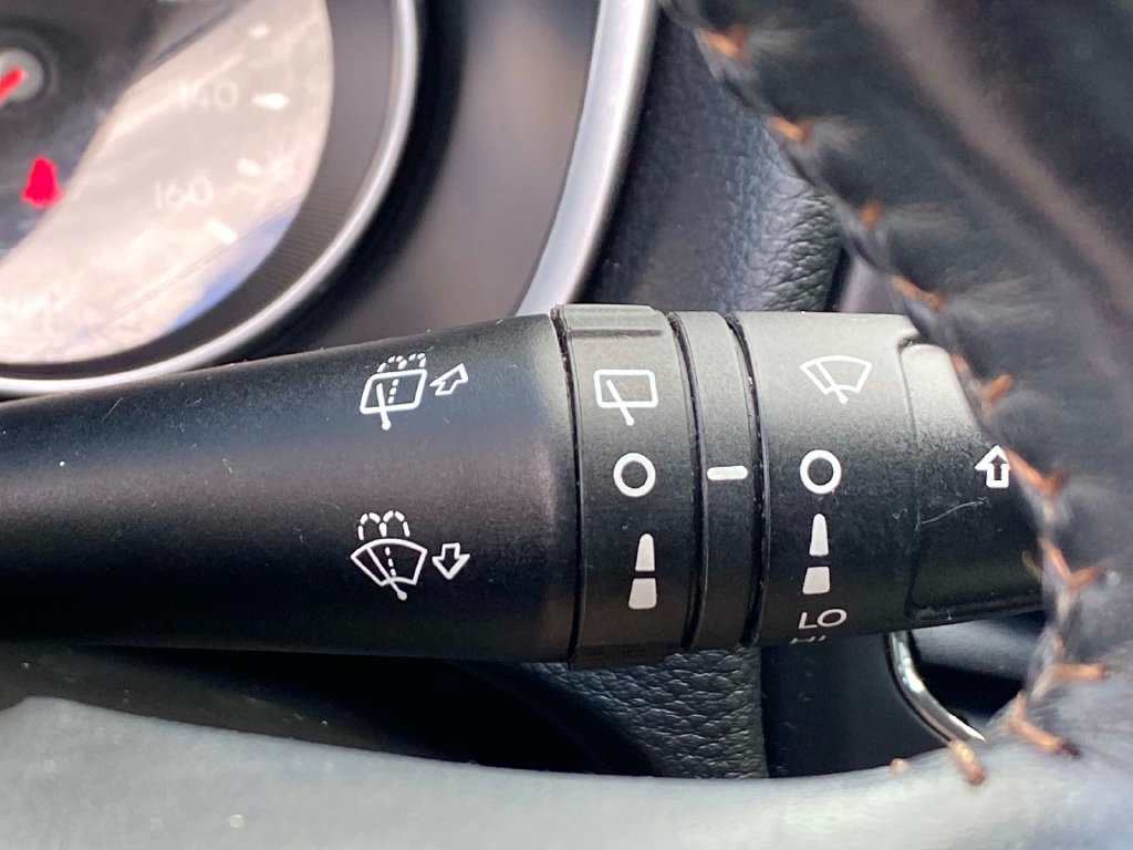 Used 2019 Black Jeep Latitude image 22