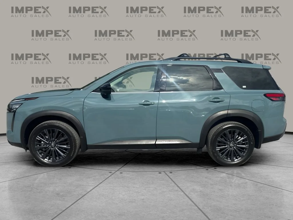 Used 2026 Green Nissan SL image 2