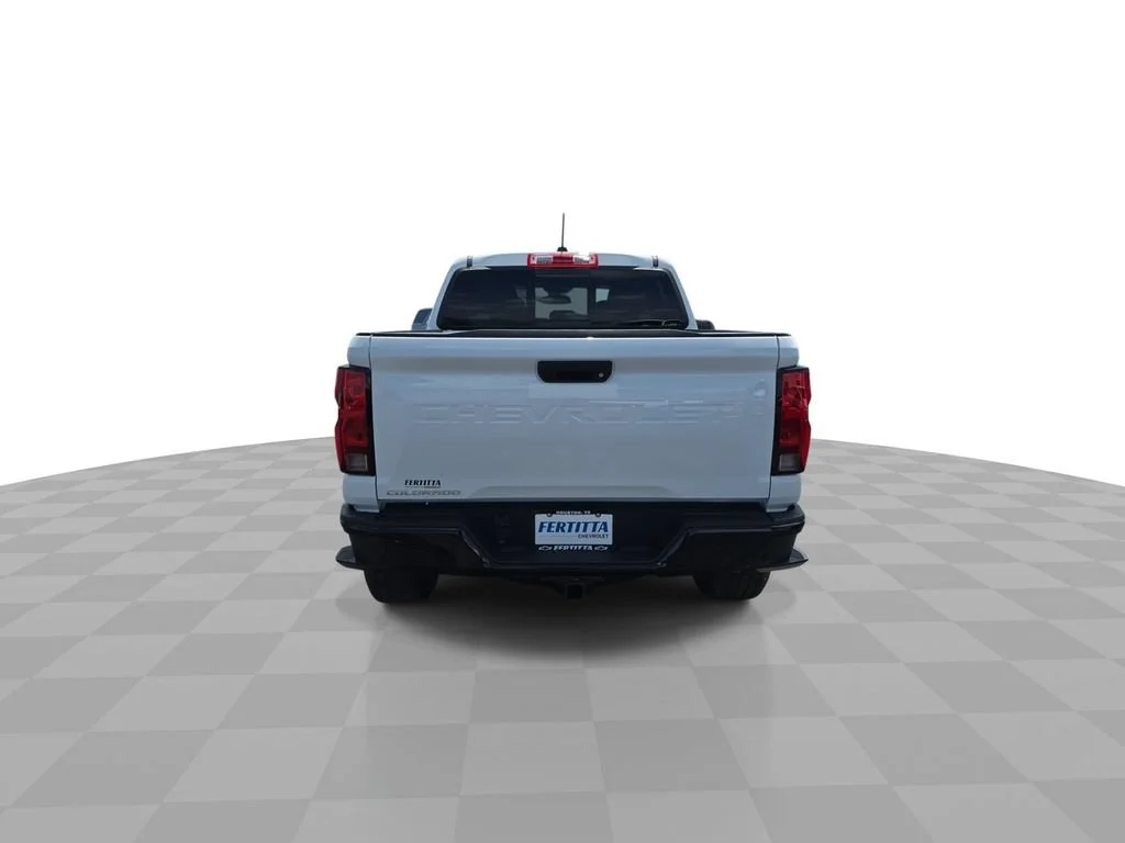 New 2026 Summit White Chevrolet Trail Boss image 7