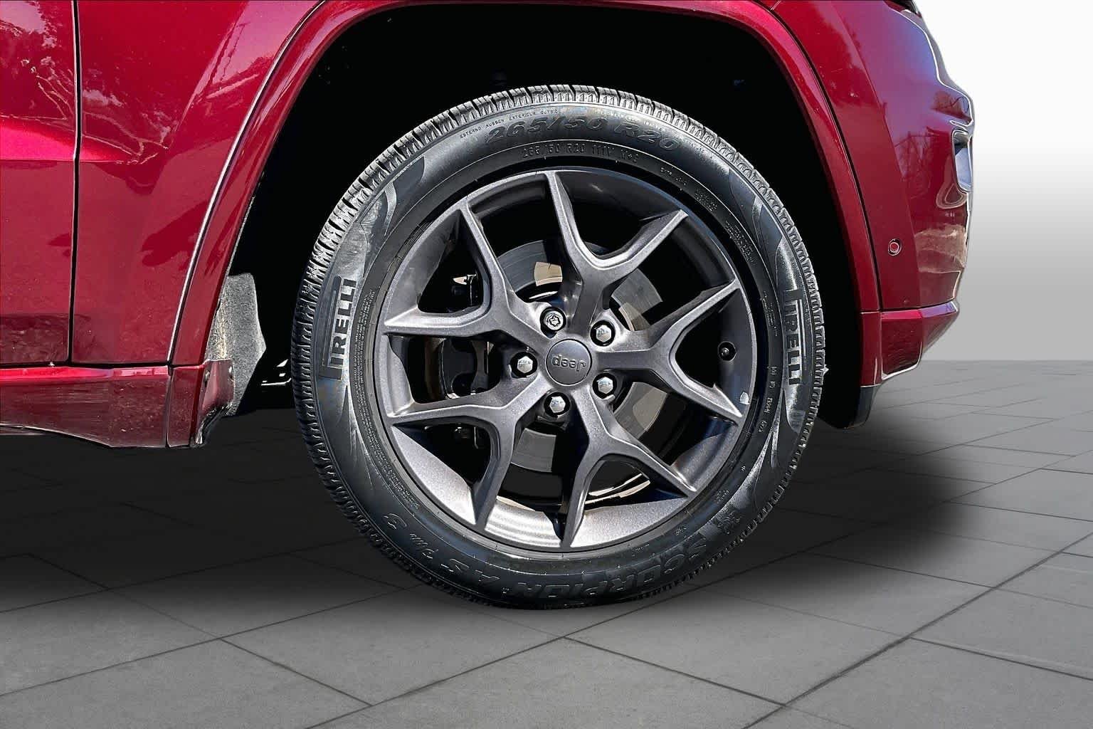 Used 2021 Velvet Red Pearlcoat Jeep 80th Anniversary image 11