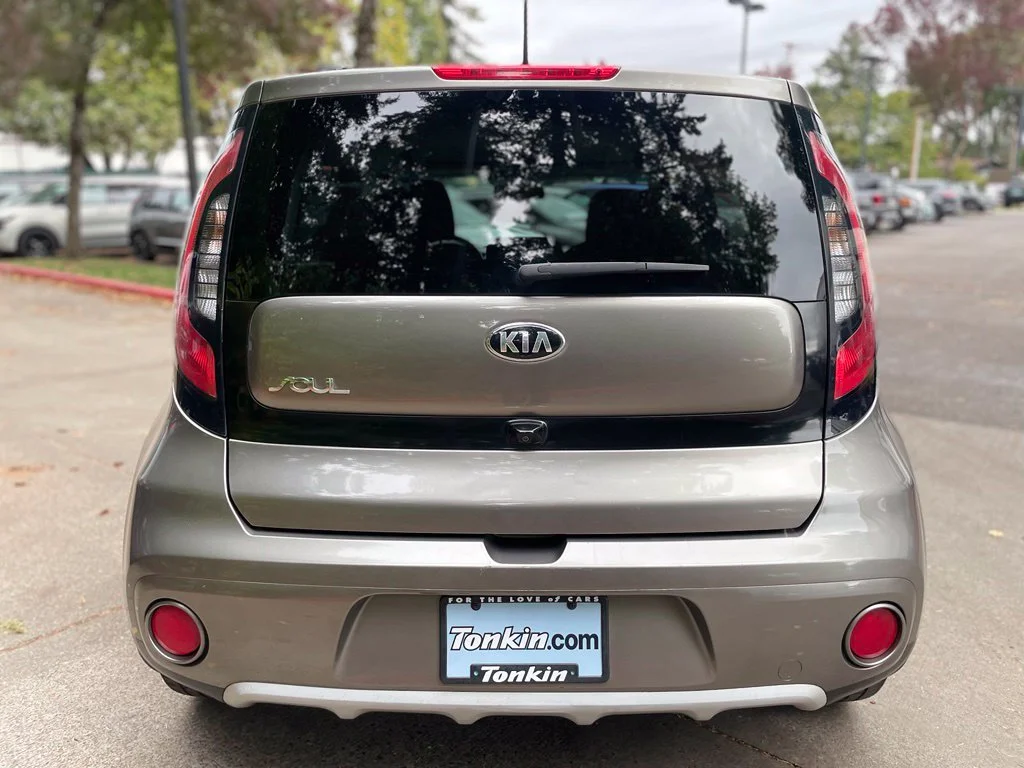 Used 2019 Titanium Gray Kia Plus image 5
