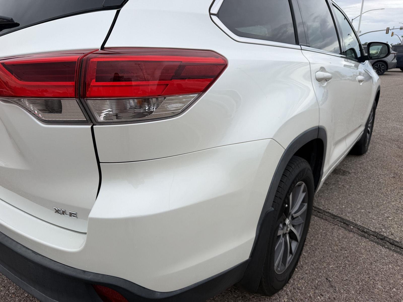 Used 2017 Blizzard Pearl Toyota XLE image 12