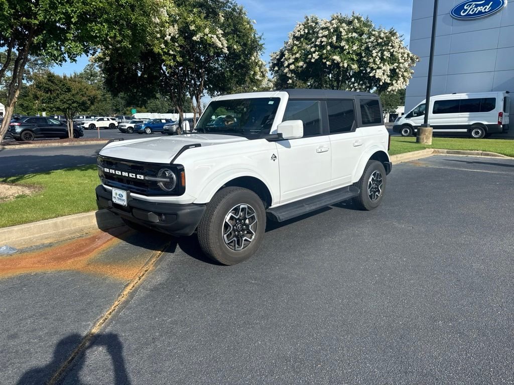 Used 2025 White Ford Outer Banks image 2