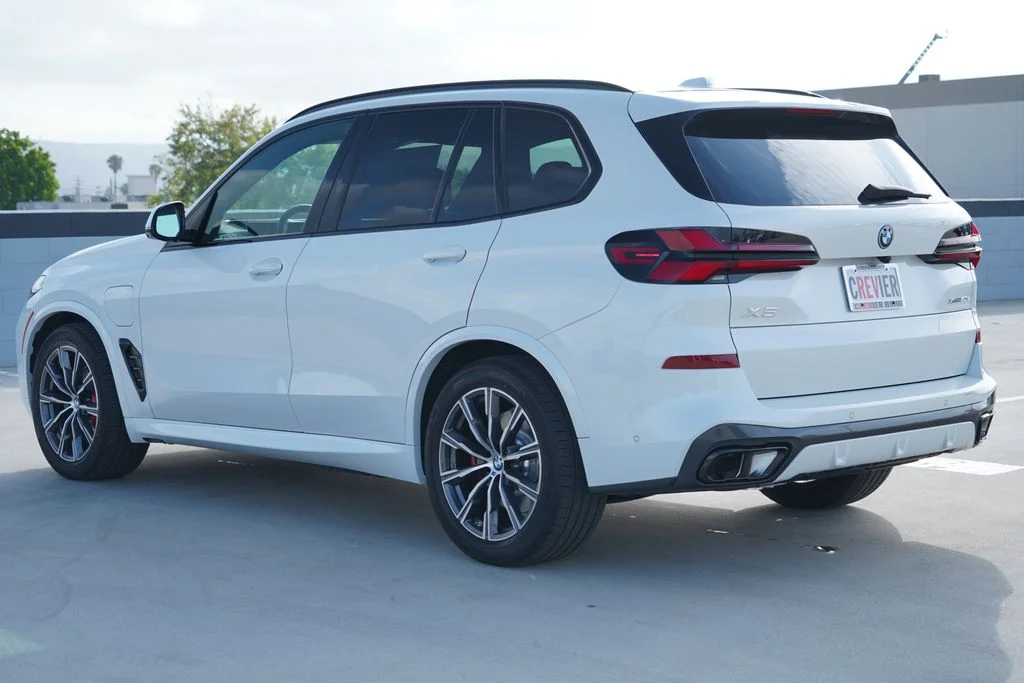 2026 BMW X5 50e - Photo 8