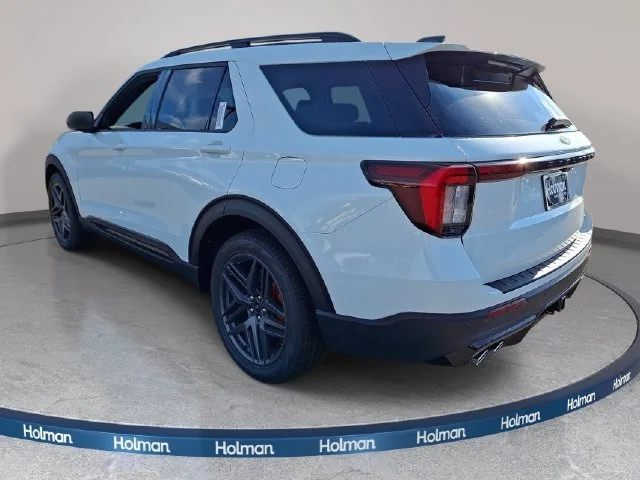 New 2027 Star White Metallic Tri-Coat Ford ST image 5