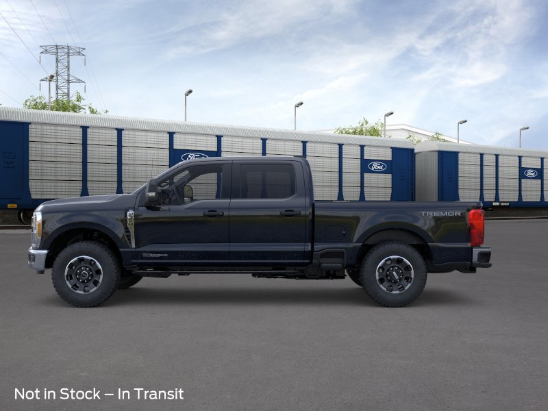 New 2026 Agate Black Metallic Ford XLT image 3
