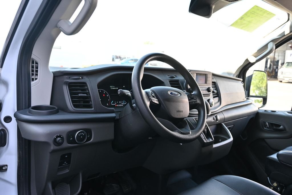 Used 2023 Oxford White Ford Base image 17