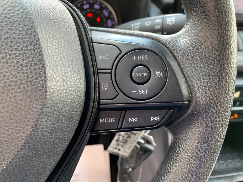 Used 2021 Red Toyota LE image 27