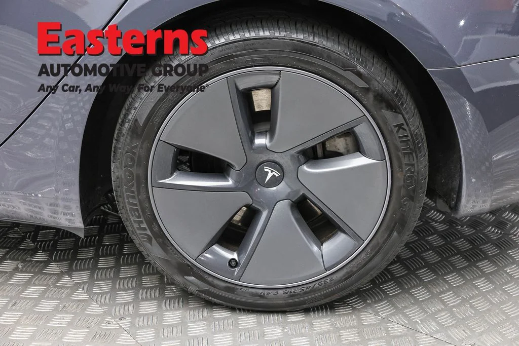 Used 2023 Gray Tesla Base image 8