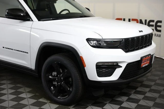New 2025 Bright White Clear-Coat Exterior Paint Jeep Limited image 25