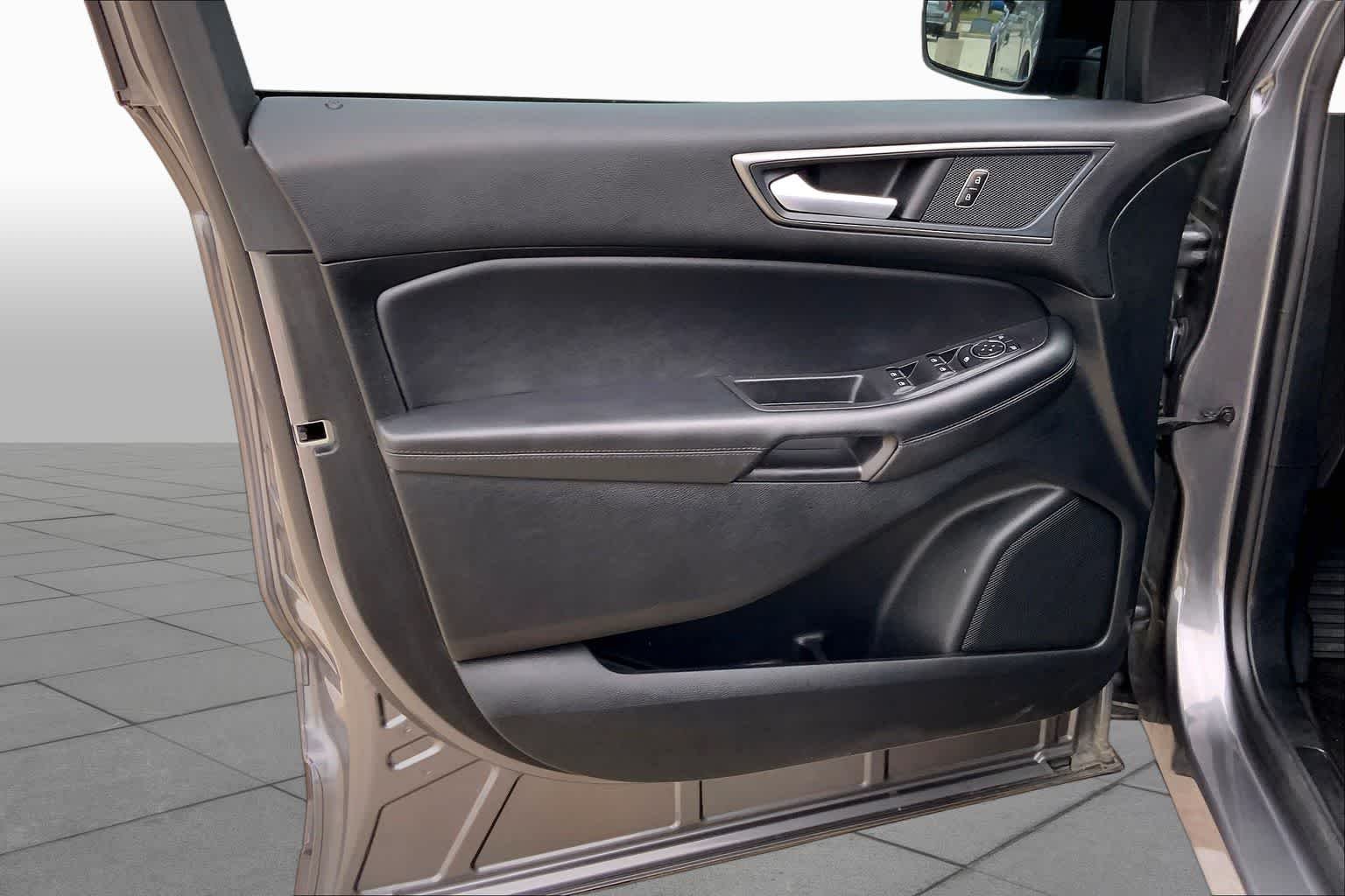 Used 2024 Carbonized Gray Metallic Ford SE image 19
