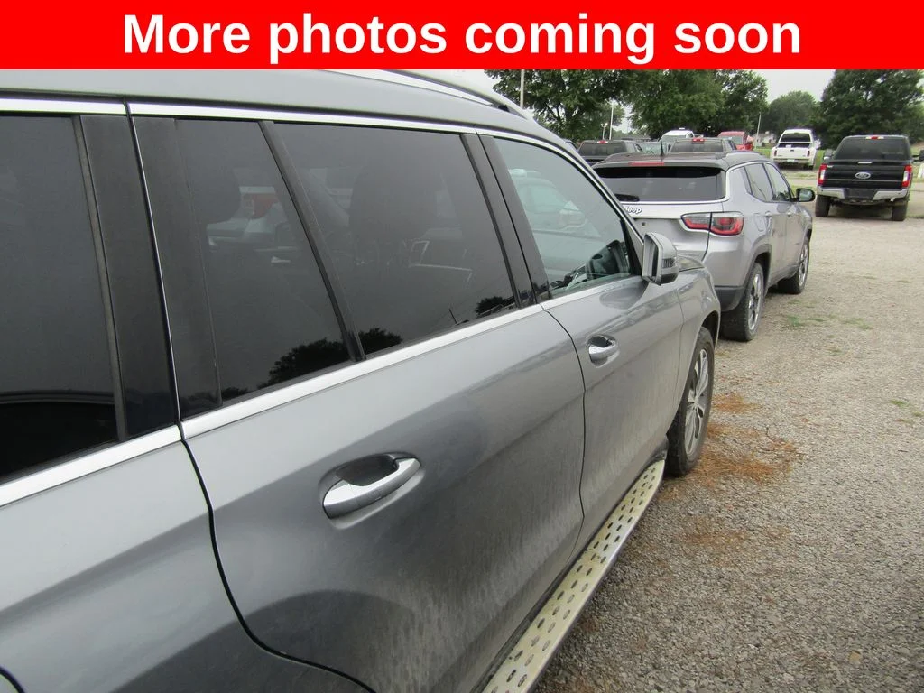 Used 2016  Mercedes-Benz GL 450 image 6