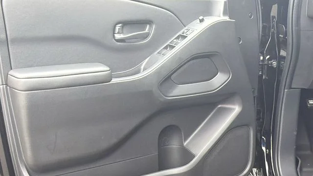 New 2026 Super Black Nissan Crew Cab SV image 23