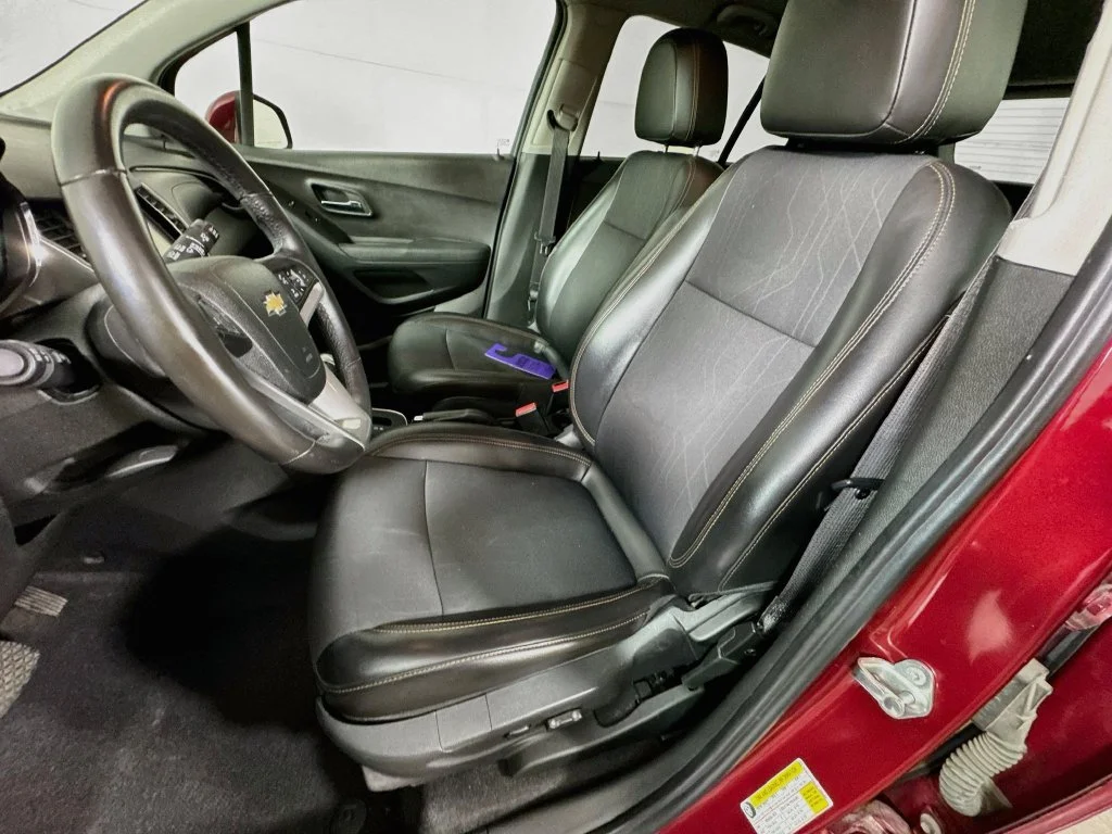 Used 2018 Red Chevrolet LT image 24