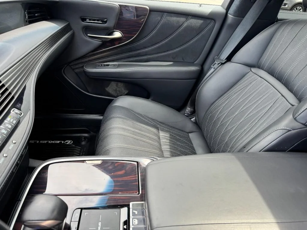 Used 2018 Ultra White Lexus 500 Base image 14