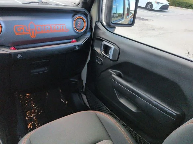Certified Used 2022 Limited Edition Gobi Clearcoat Jeep Mojave image 17