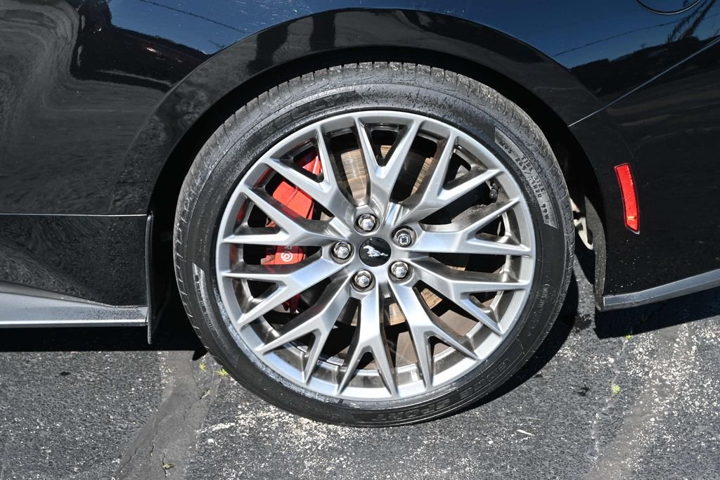 Used 2025 Shadow Black Ford GT Premium image 14