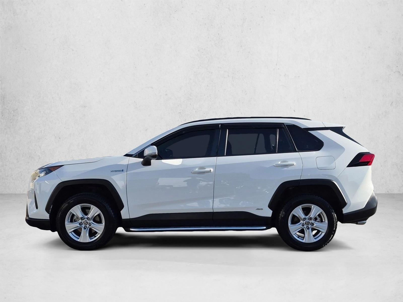 Used 2021 Super White Toyota Hybrid LE image 9