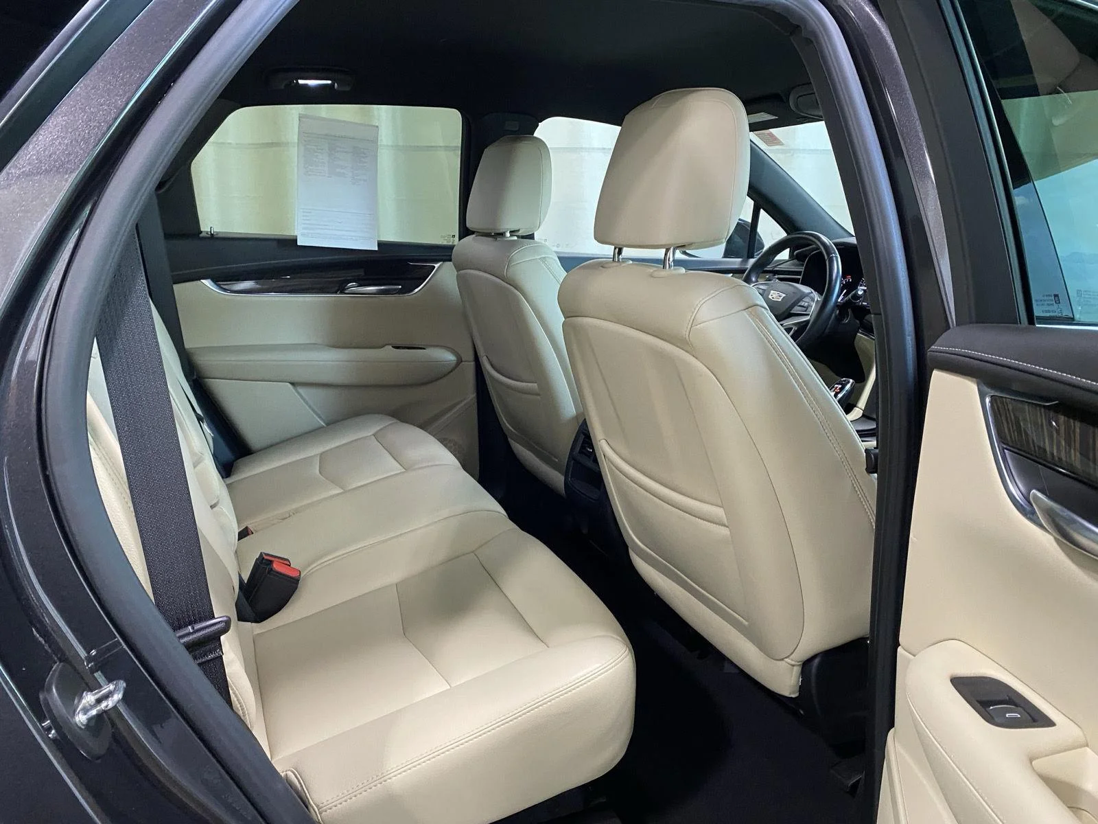 Used 2018 Dark Granite Metallic Cadillac FWD image 12