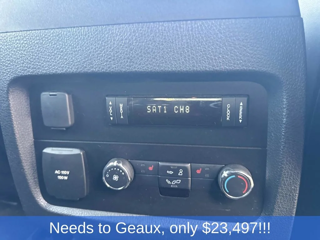 Used 2017 White Lincoln Select image 27