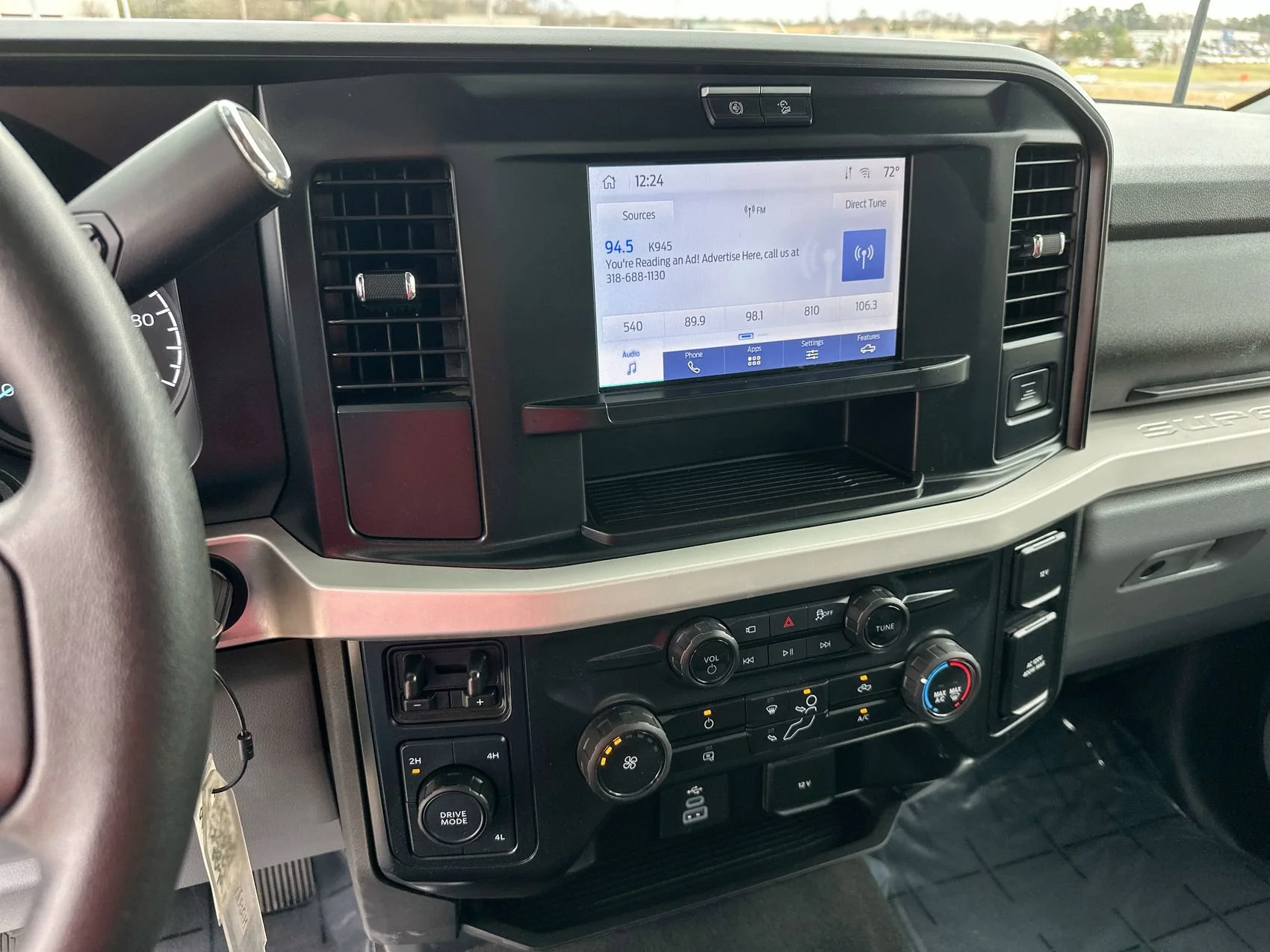 Used 2025 Oxford White Ford XLT image 16