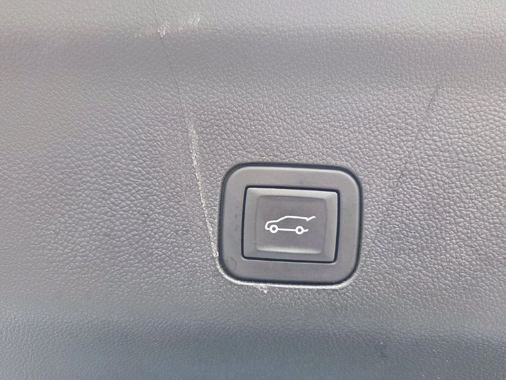 Used 2026 Summit White Chevrolet LT image 14