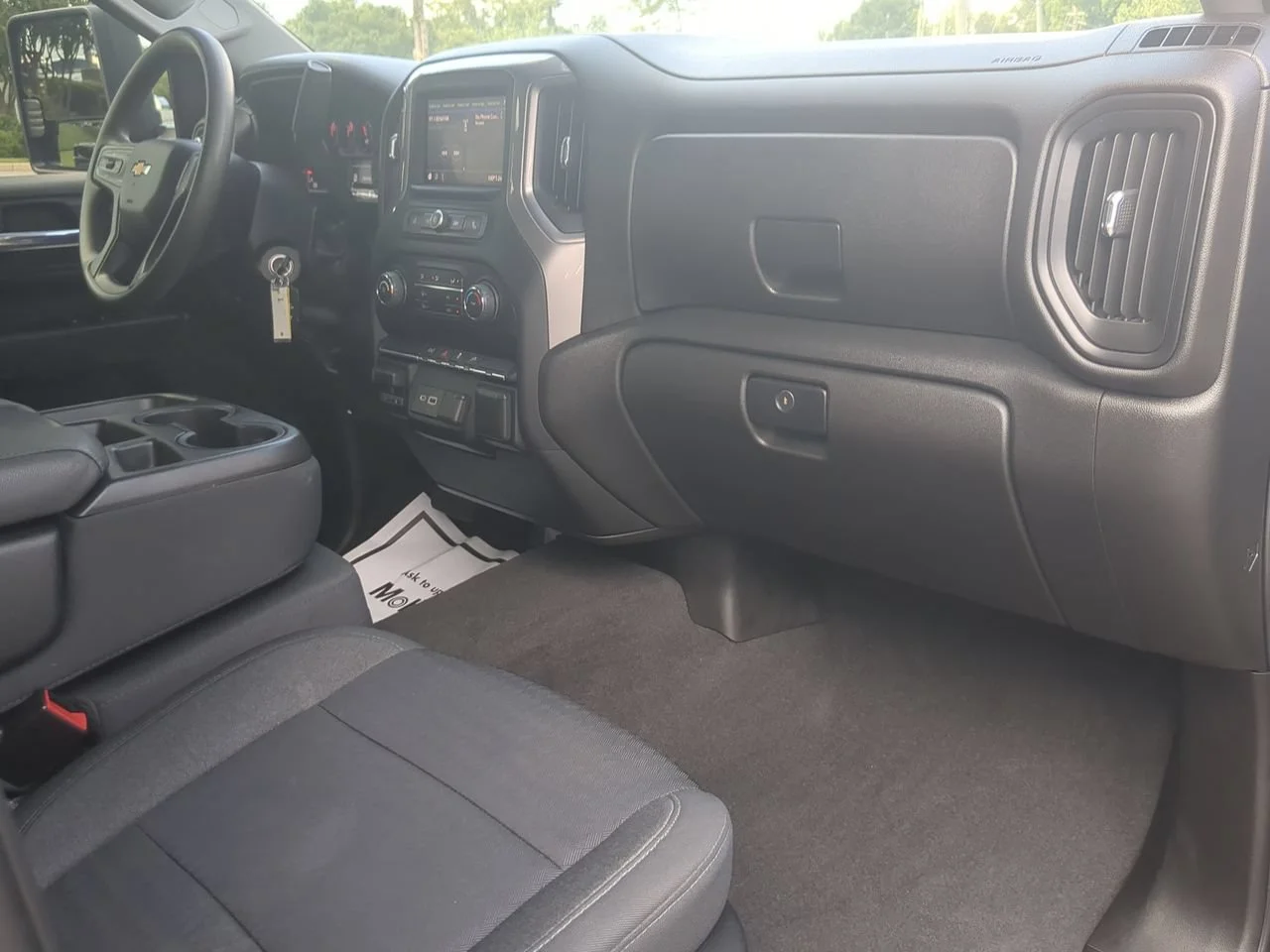 Used 2022 Northsky Blue Metallic Chevrolet Custom image 29