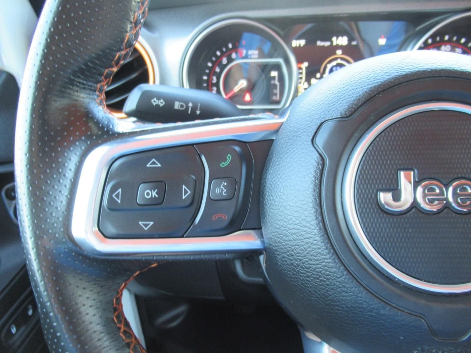 Used 2022 White Jeep Mojave image 27